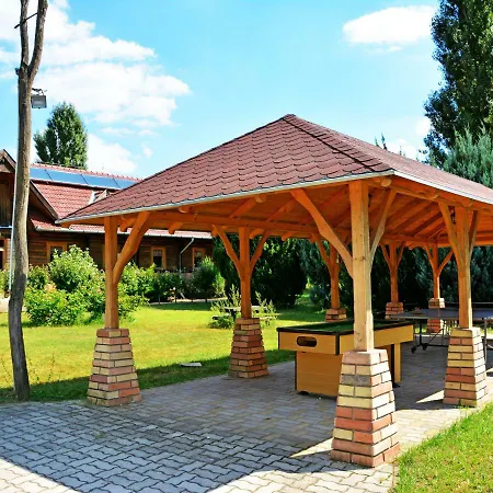 Sipito Pihenopark * Pilis