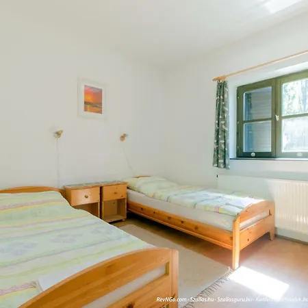 Hotel Sipito Pihenopark Pilis
