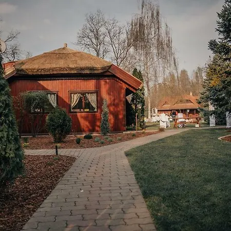 Hotel Sipito Pihenopark *